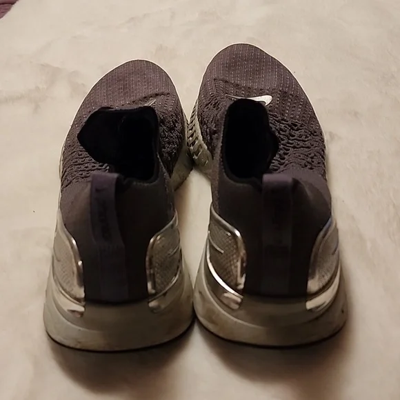 NIKE REACT  MENS  SNEAKERS 👟 SIZE  11 - Picture 8 of 8